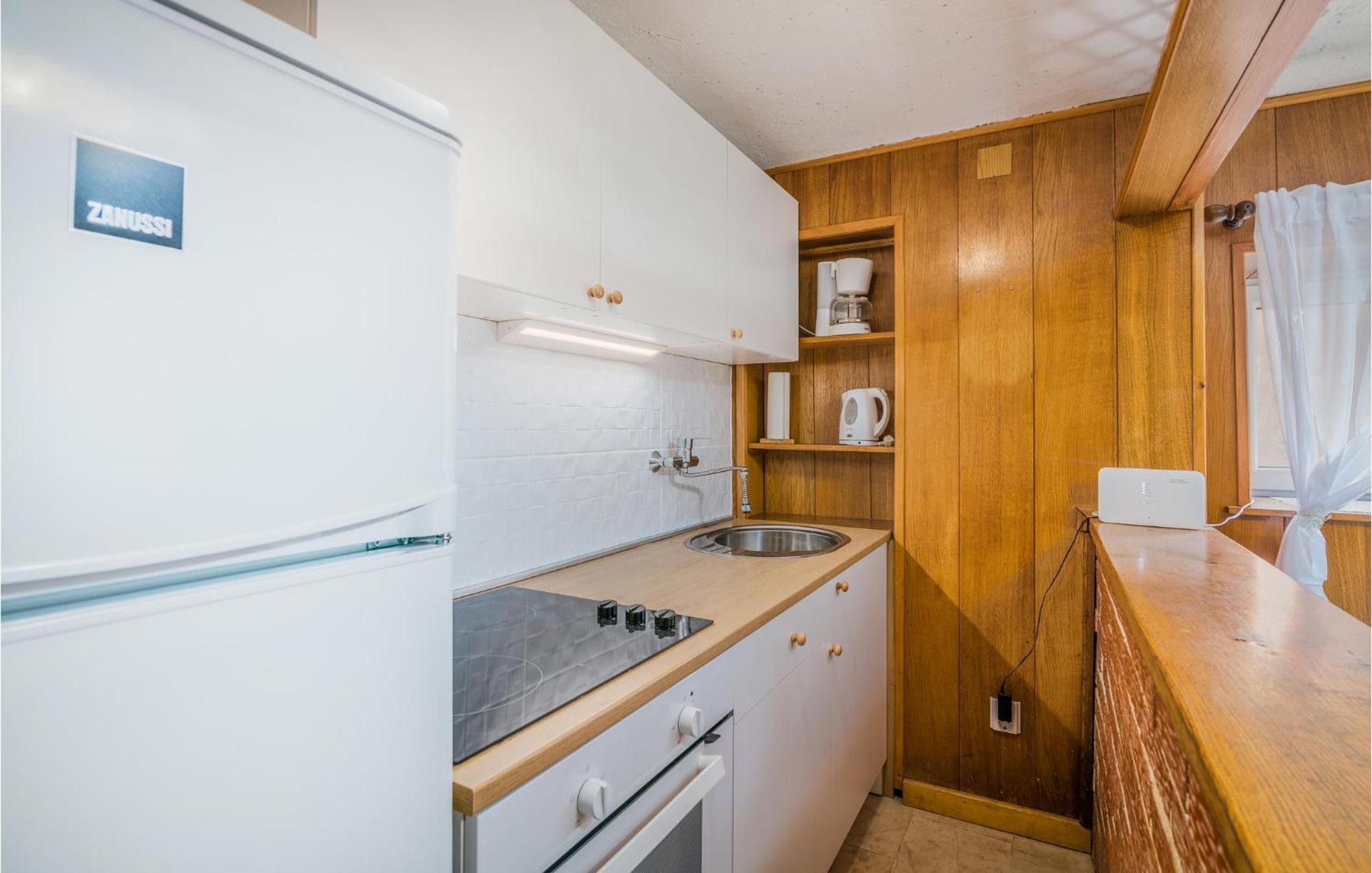 2 Bedroom Gorgeous Home In Baska Extérieur photo